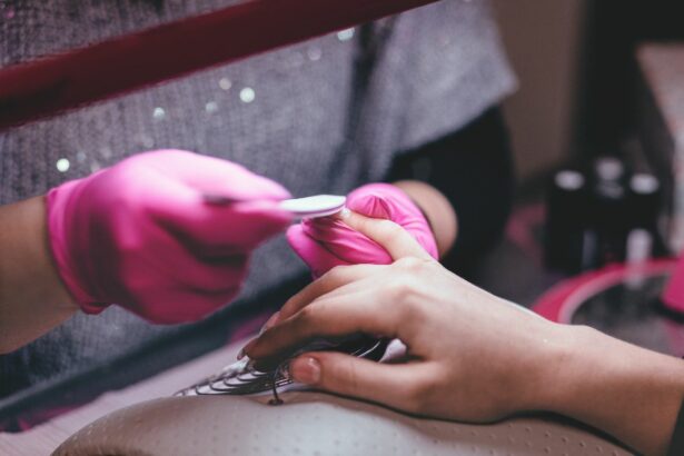 46_-Structured-Gel-Manicures_-A-Deeper-Dive-into-Nailing-the-Perfect-Look